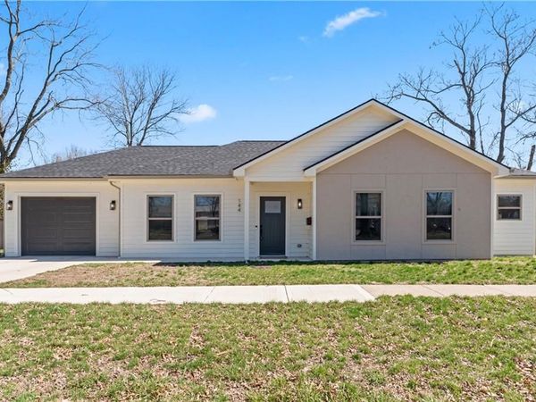 144 Pacific Avenue, Osawatomie, KS 66064
