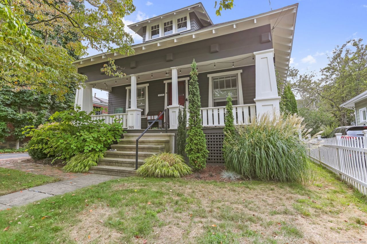 165 Bennett, Bridgeport, CT 06605 Main Photo