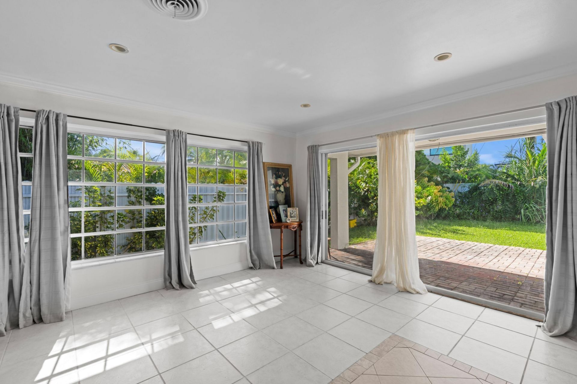 208 34th Street, West Palm Beach, FL 33407 Photo