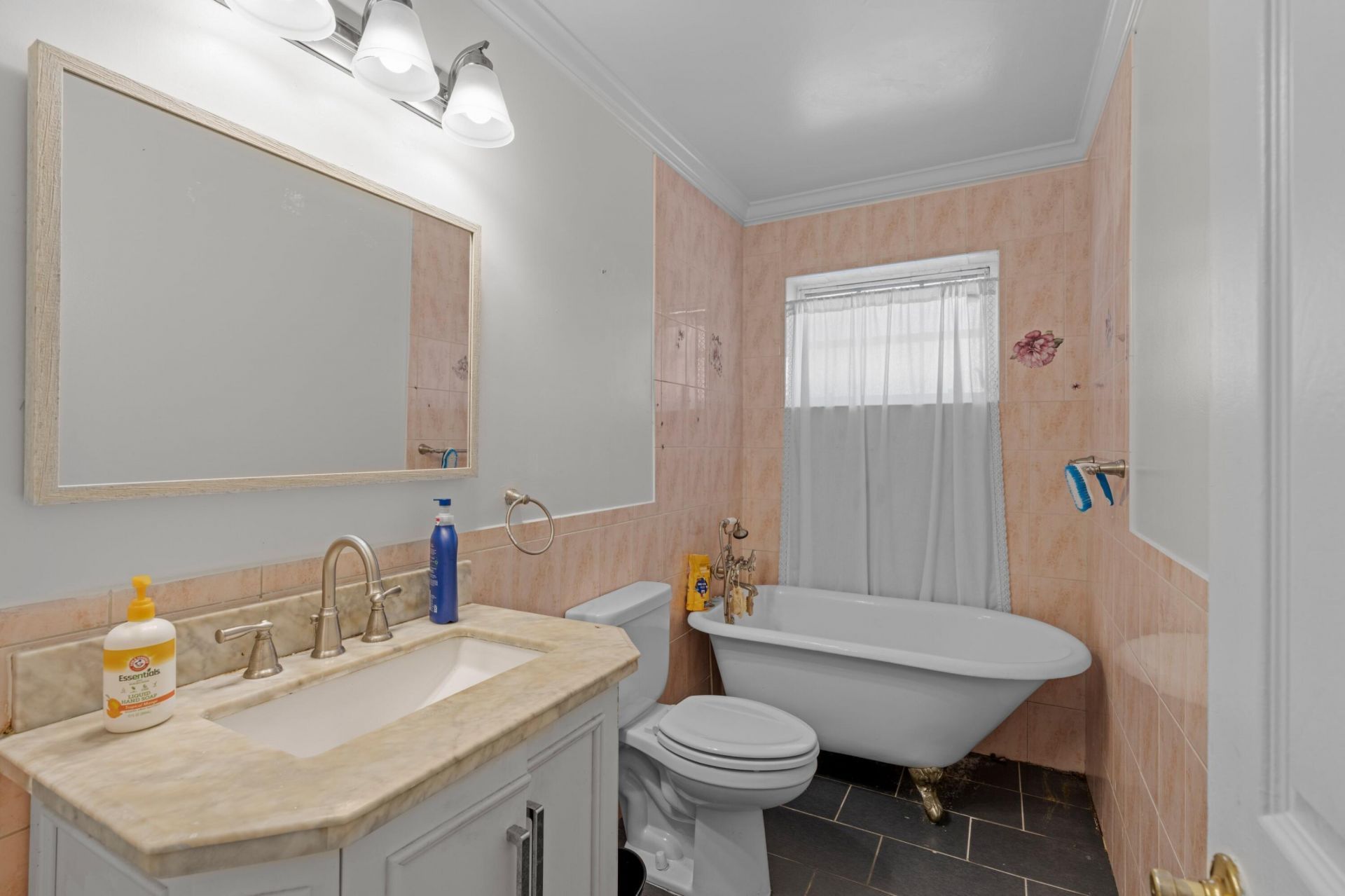 208 34th Street, West Palm Beach, FL 33407 Photo