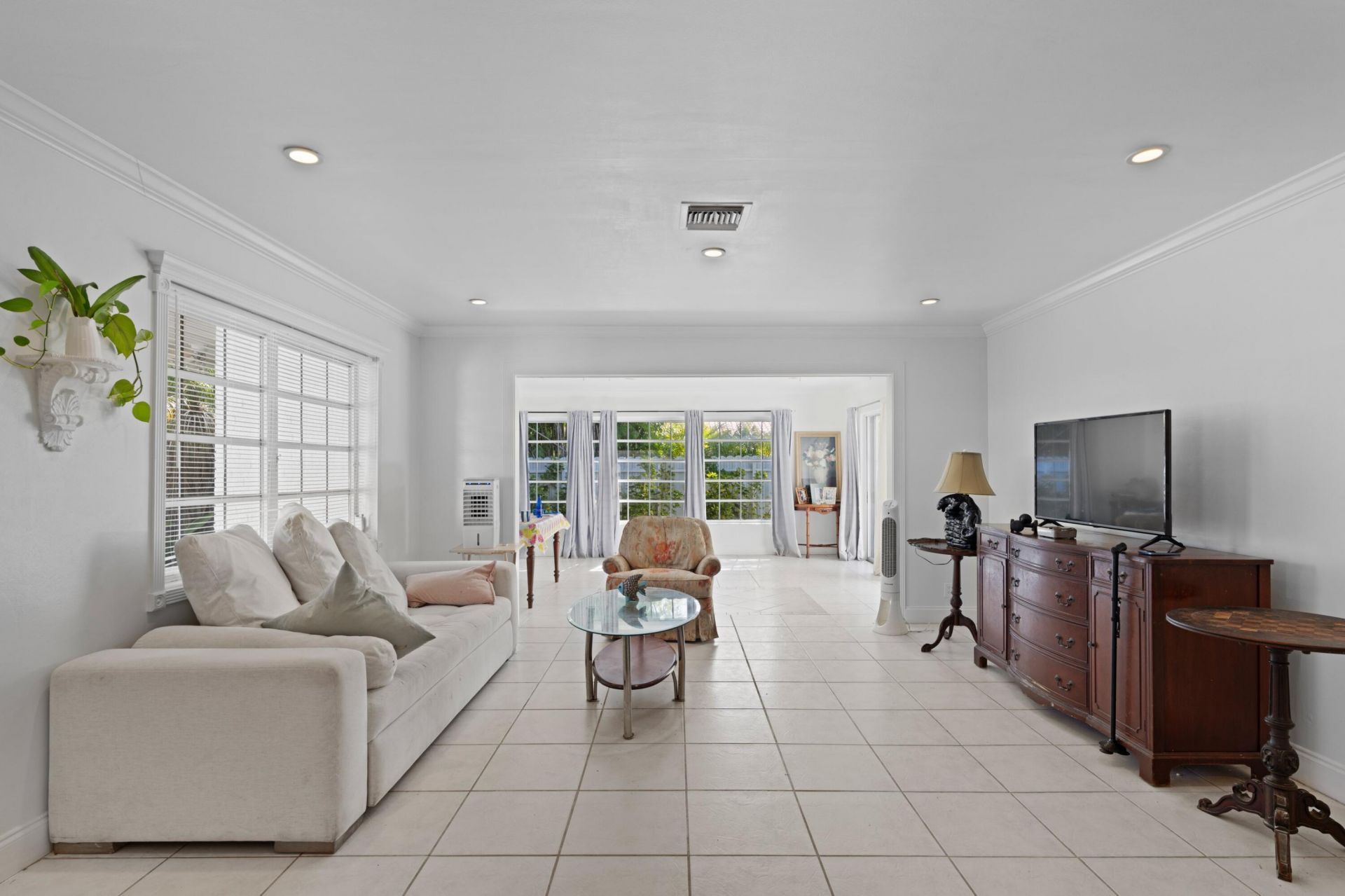 208 34th Street, West Palm Beach, FL 33407 Photo