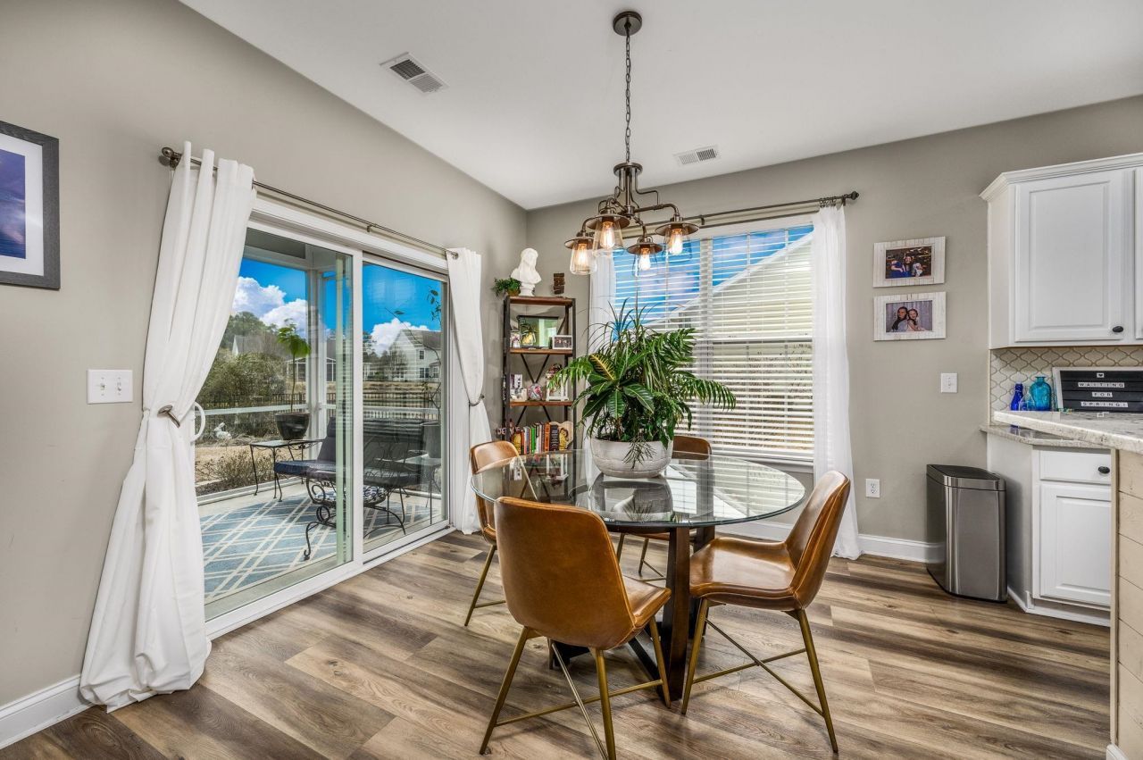 833 Tilly Lake Rd. Photo 11