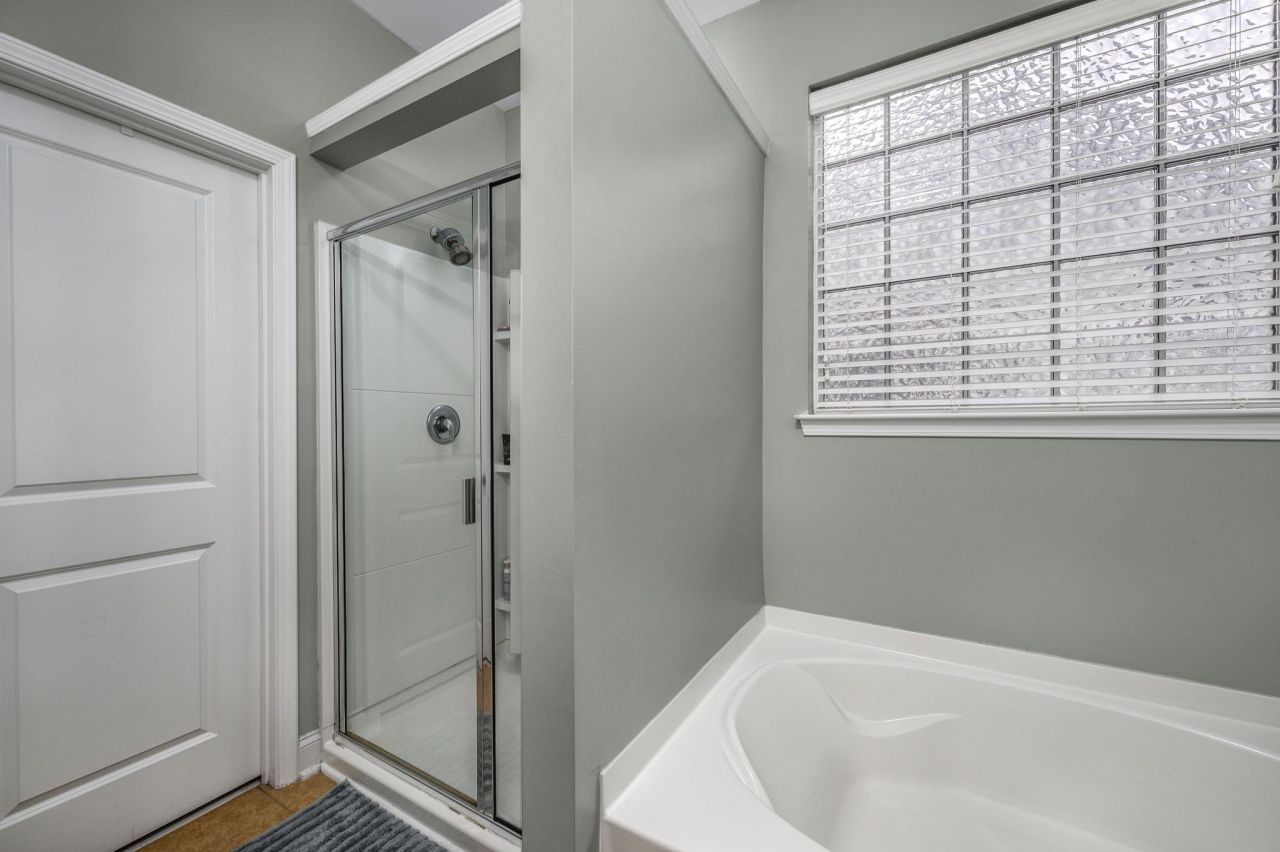 833 Tilly Lake Rd. Photo 18