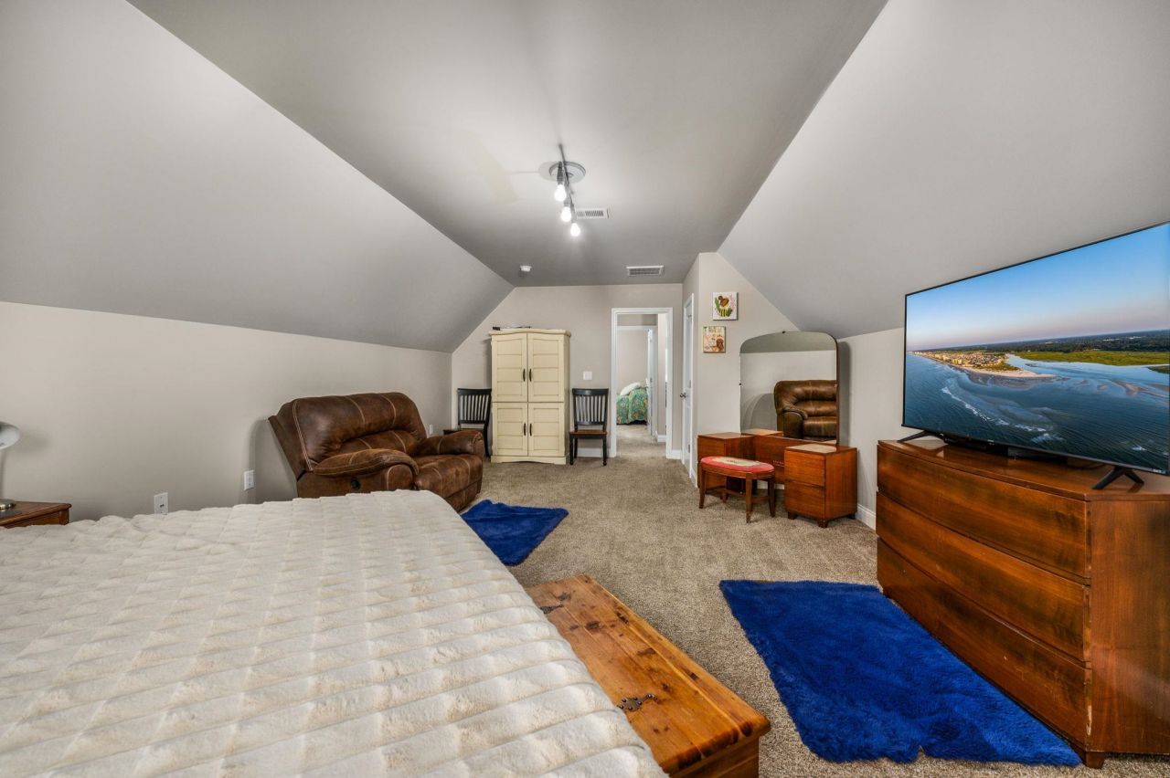 833 Tilly Lake Rd. Photo 26