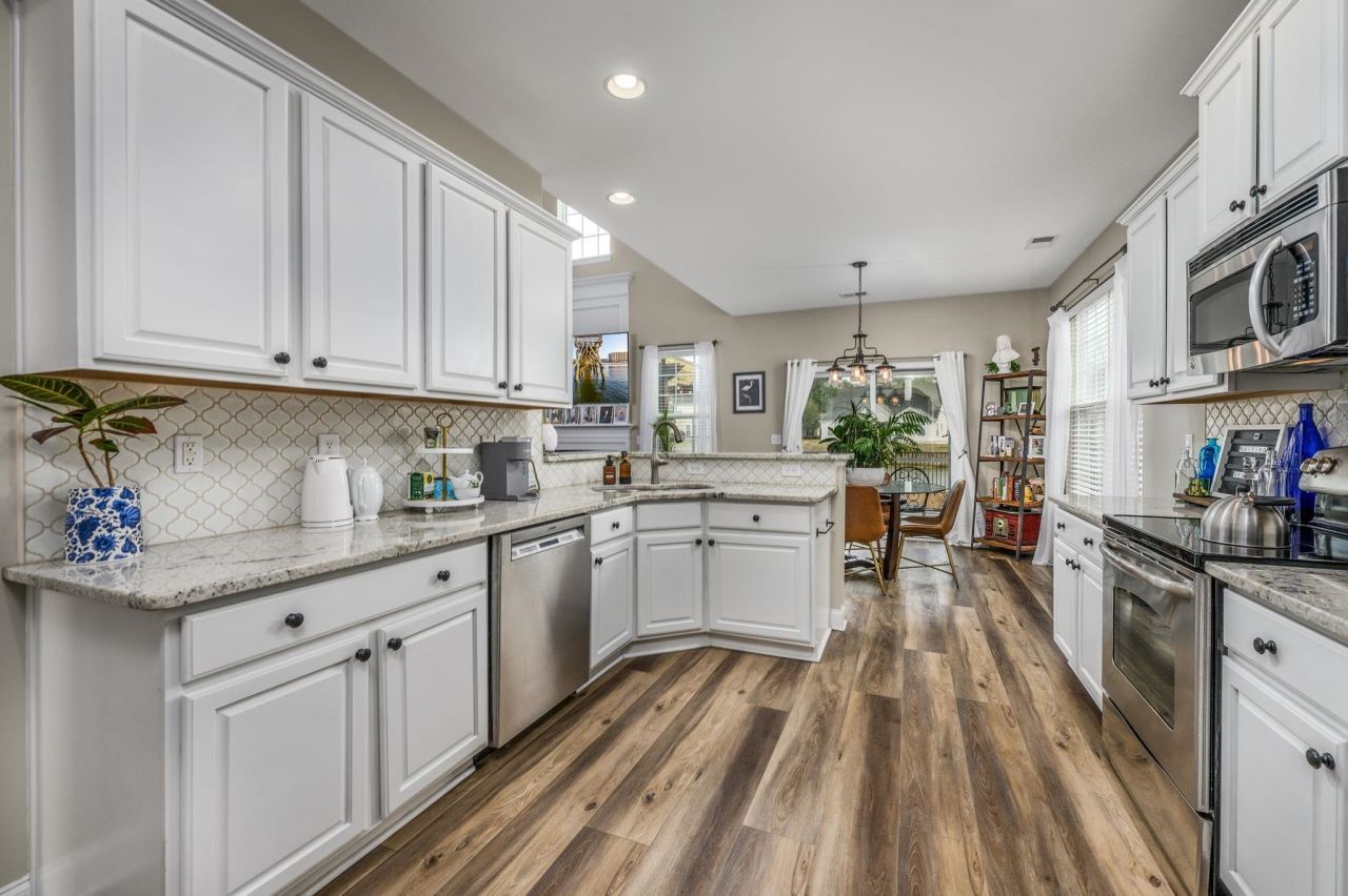 833 Tilly Lake Rd. Photo 8