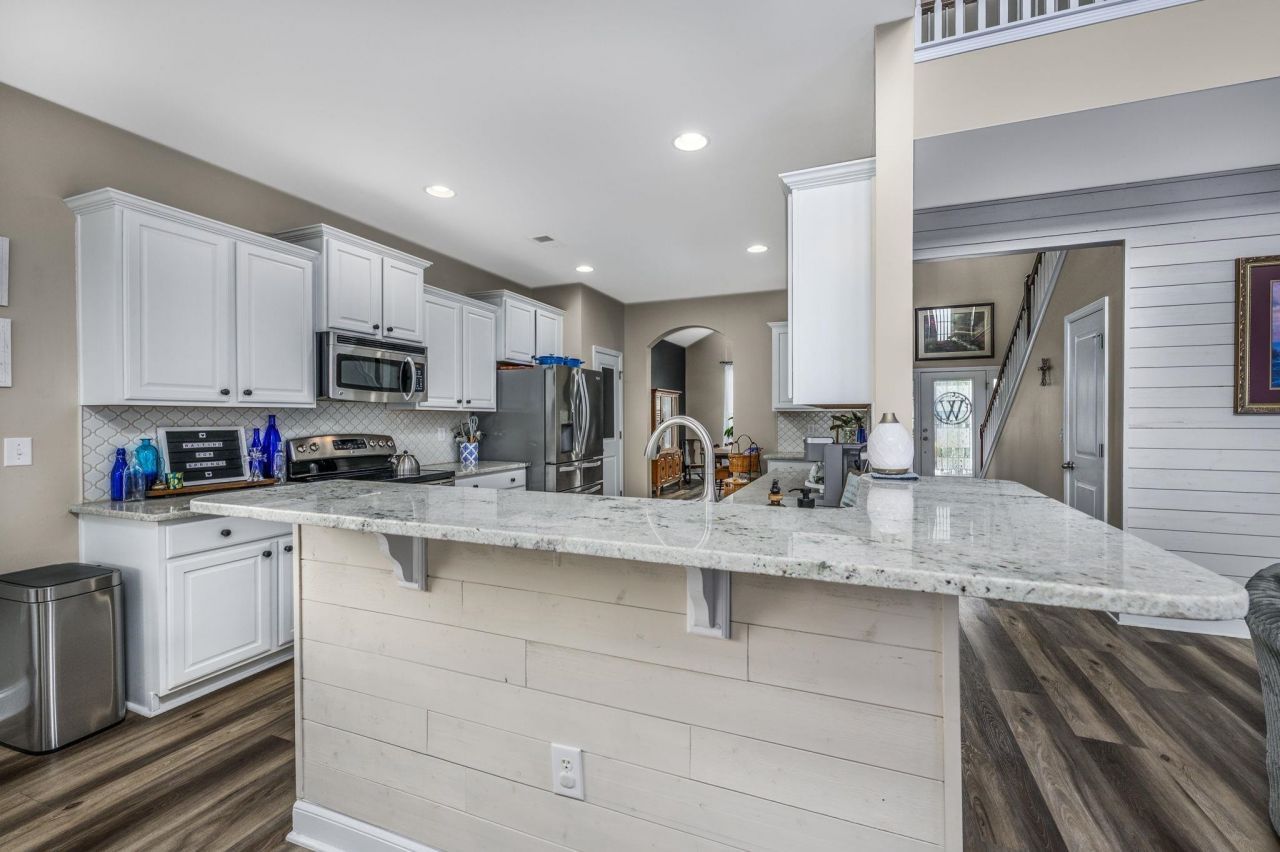 833 Tilly Lake Rd. Photo 9