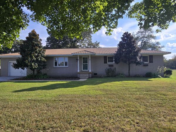 10831 Old Tullahoma Rd, Tullahoma, TN 37388