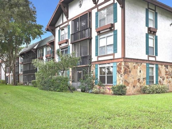 Unit 1Z, Lauderhill, FL 33319