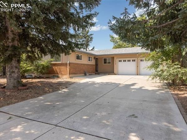 1319 Acacia Drive, Colorado Springs, CO 80907