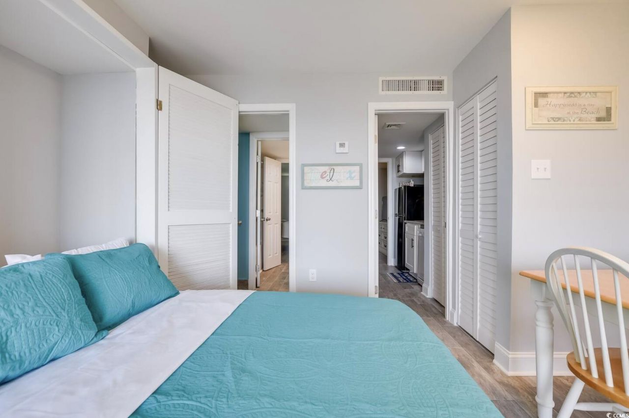 210 75th Ave. N Photo 12