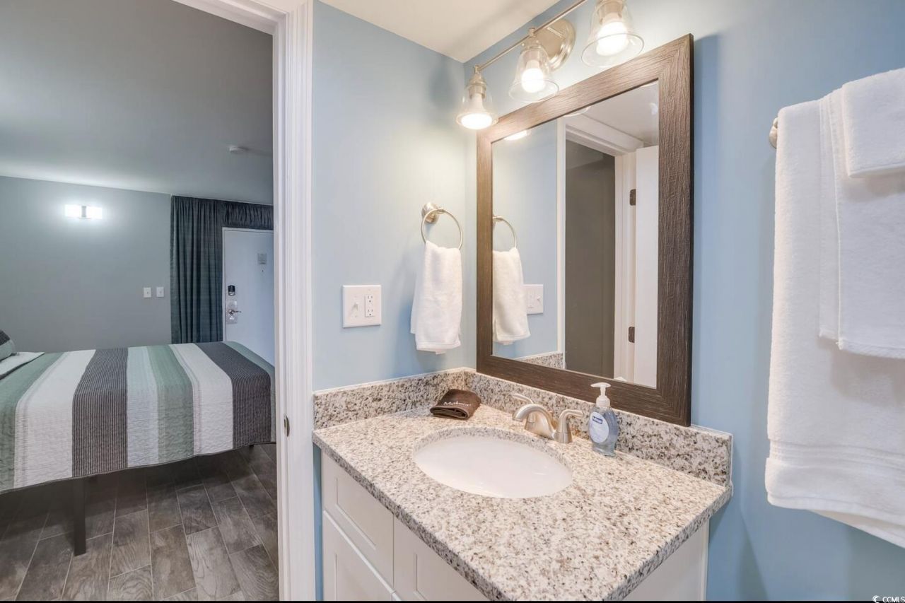 210 75th Ave. N Photo 18