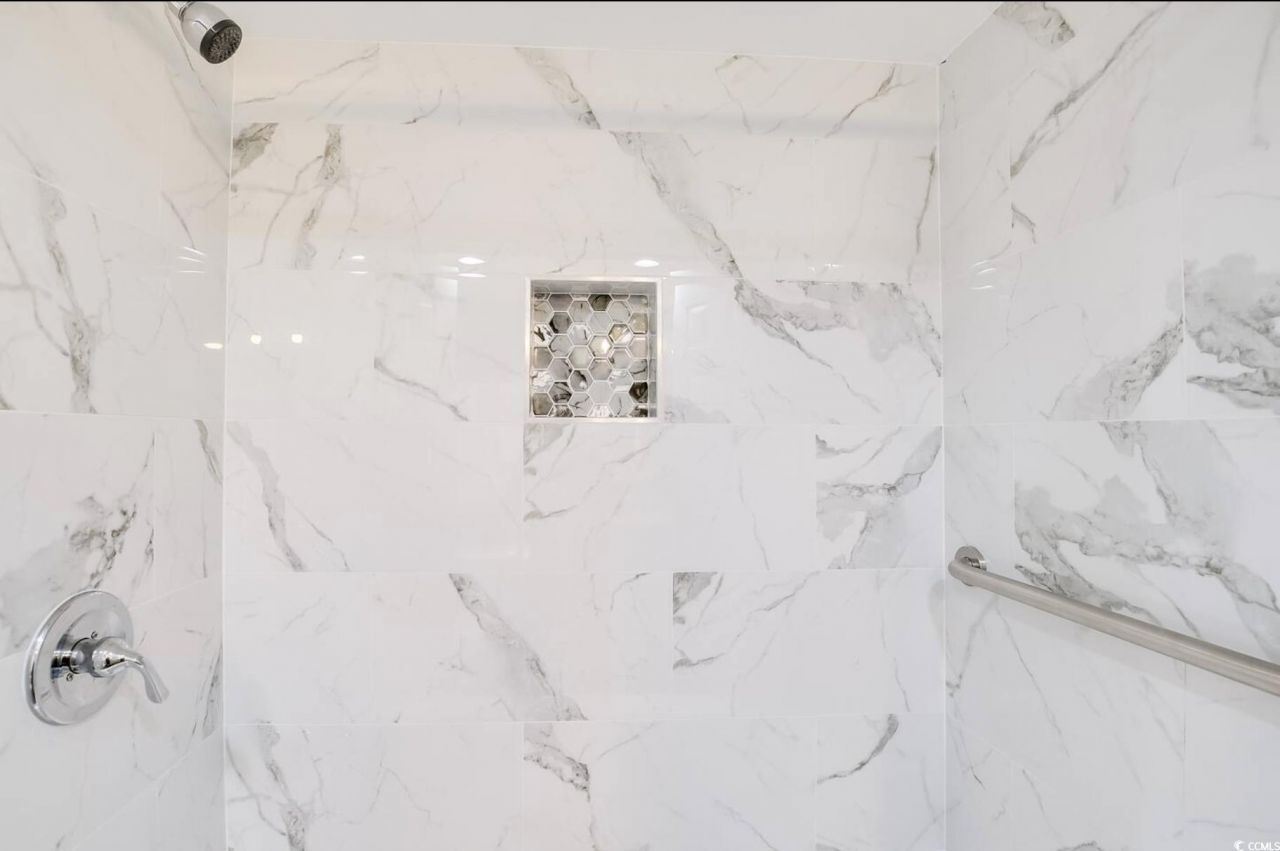 210 75th Ave. N Photo 19