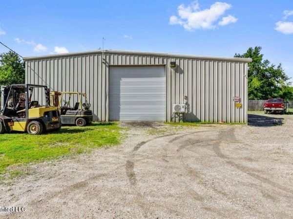 526 1/2 Main Street, Bay Saint Louis, MS 39520