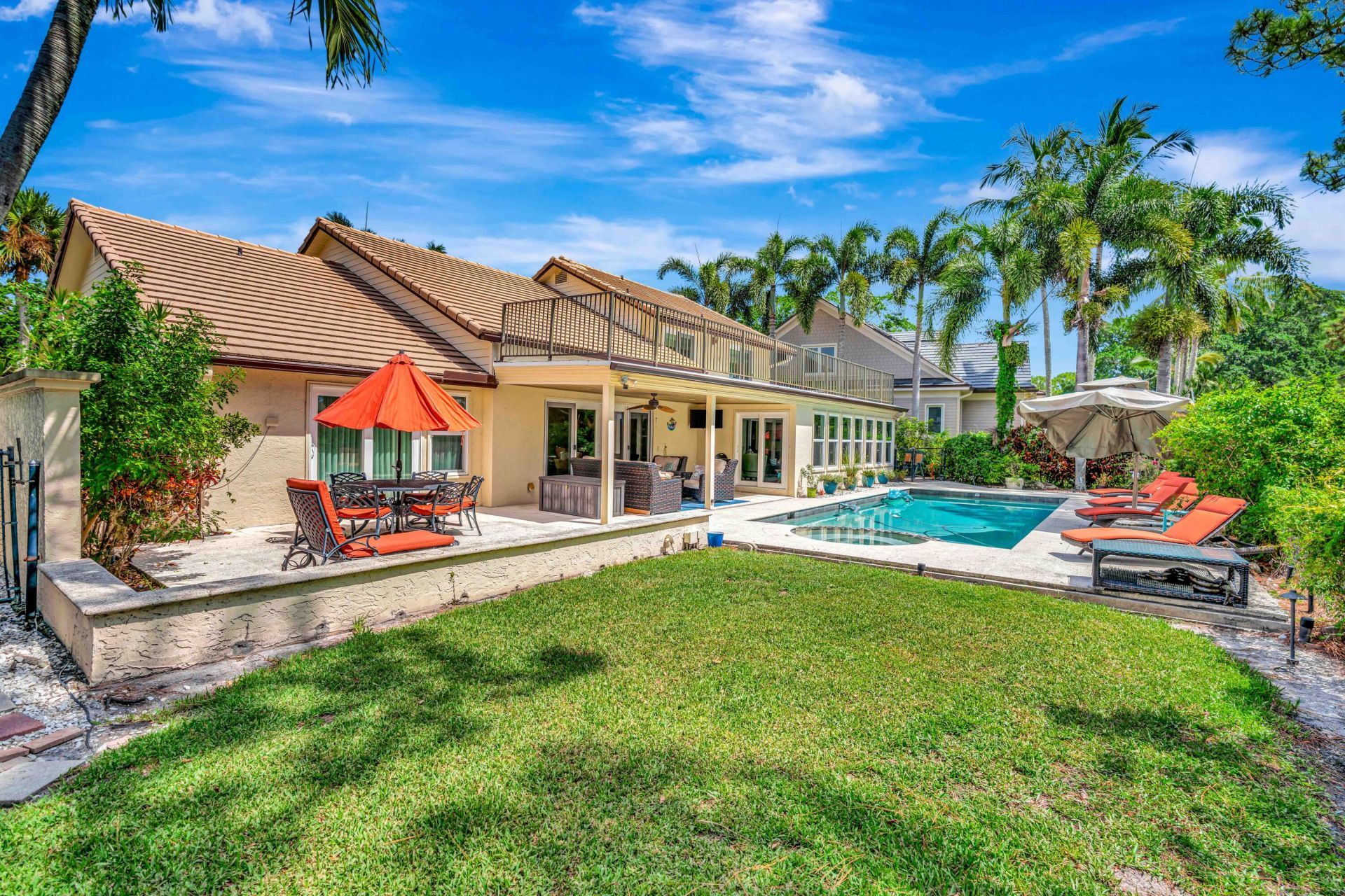 11 Berwick Road Ne, Palm Beach Gardens, FL 33418 Photo