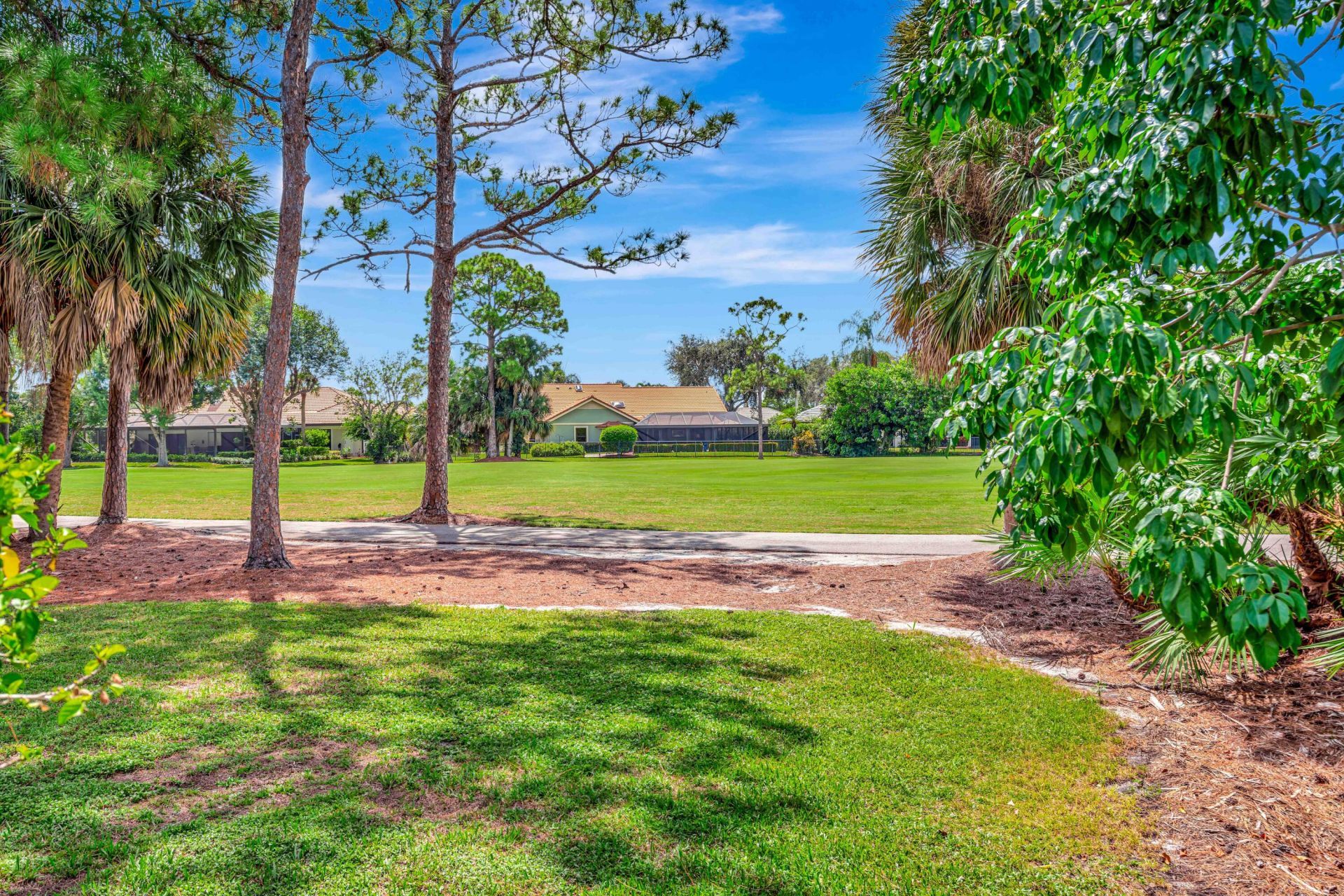 11 Berwick Road Ne, Palm Beach Gardens, FL 33418 Photo