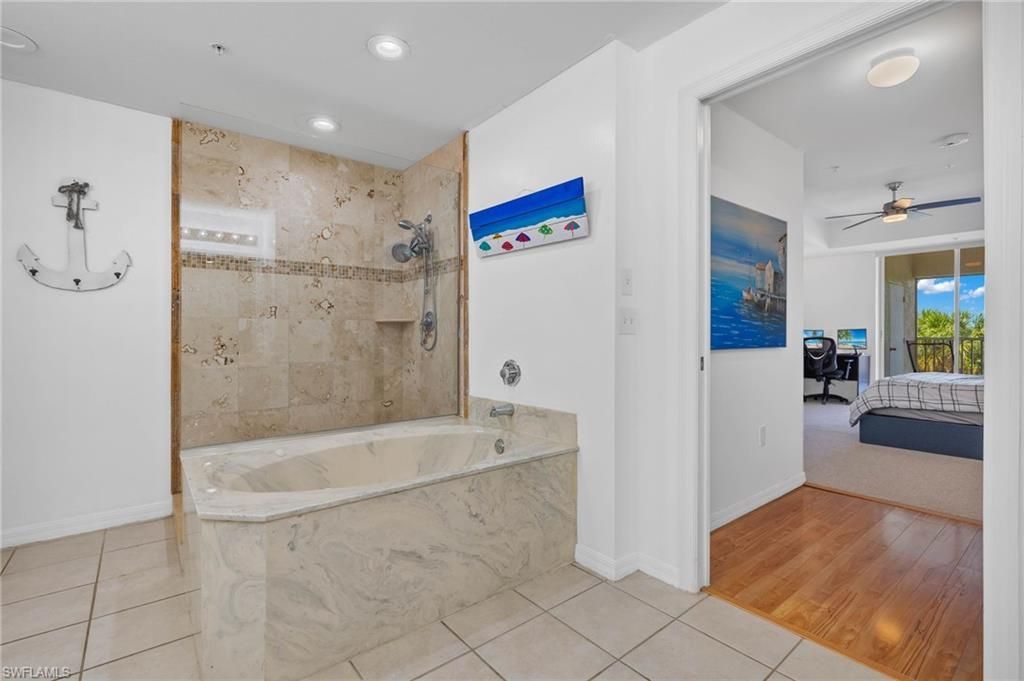 14817 Laguna Dr, Unit 203, Fort Myers, FL 33908 Photo
