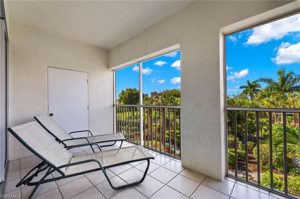 14817 Laguna Dr, Unit 203, Fort Myers, FL 33908 Photo