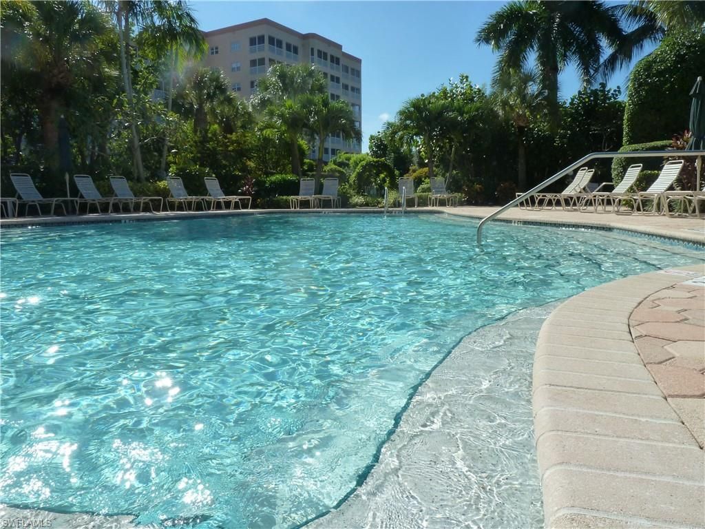 14817 Laguna Dr, Unit 203, Fort Myers, FL 33908 Photo
