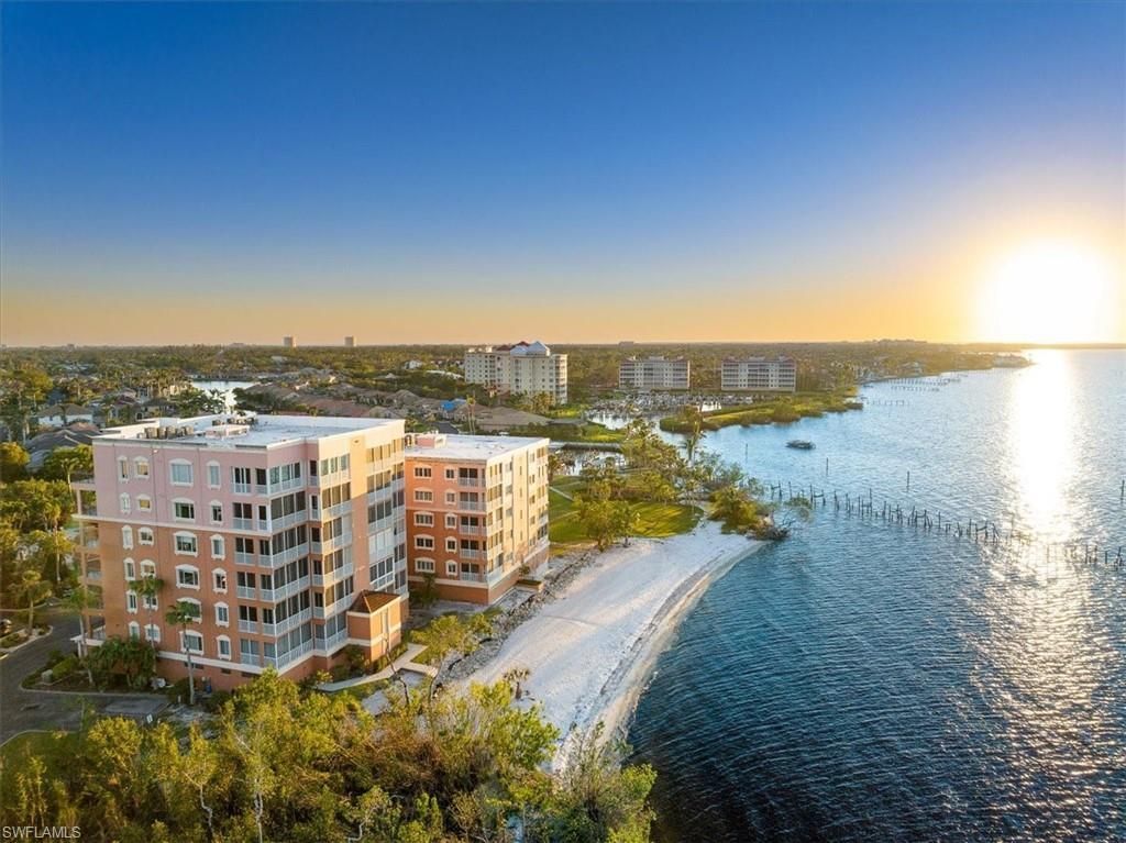 14817 Laguna Dr, Unit 203, Fort Myers, FL 33908 Photo