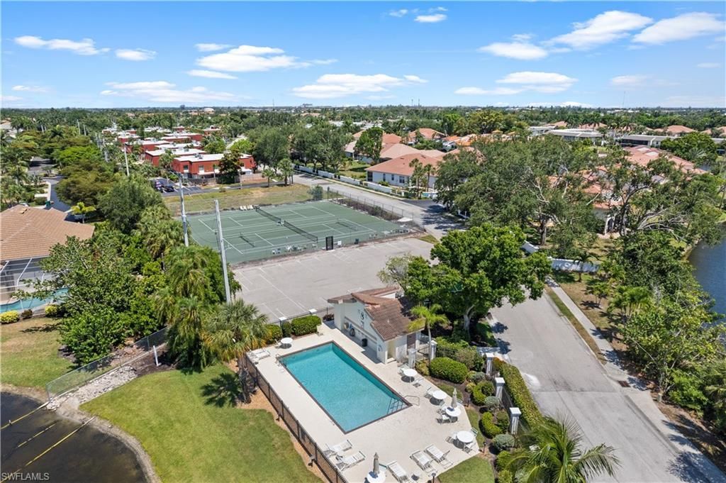 14817 Laguna Dr, Unit 203, Fort Myers, FL 33908 Photo