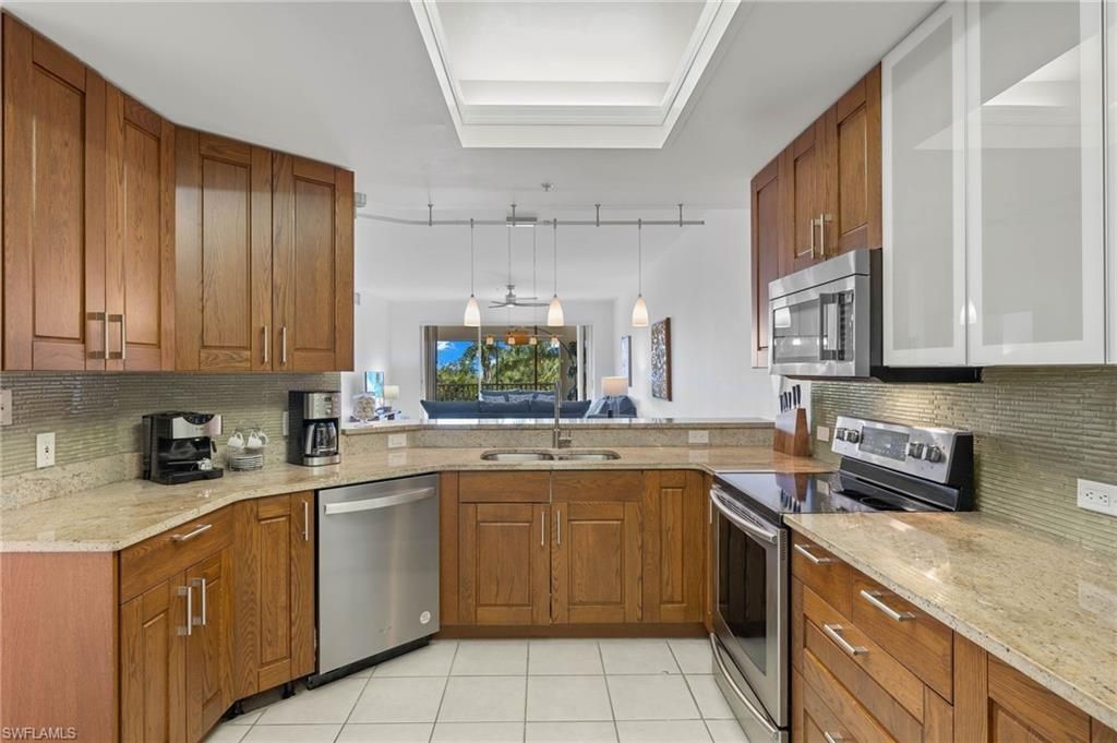14817 Laguna Dr, Unit 203, Fort Myers, FL 33908 Photo
