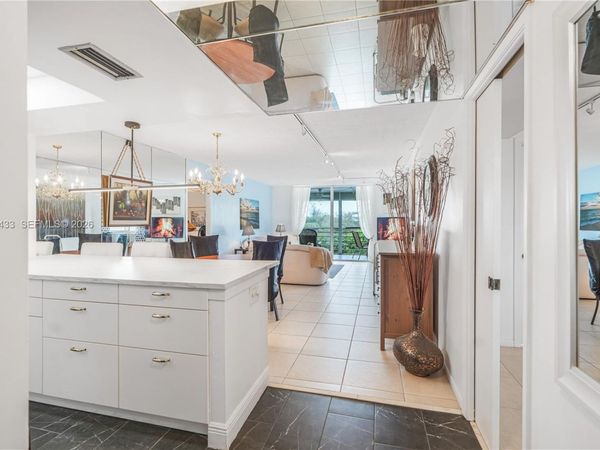 6100 NW 2nd Ave, Unit 423, Boca Raton, FL 33487