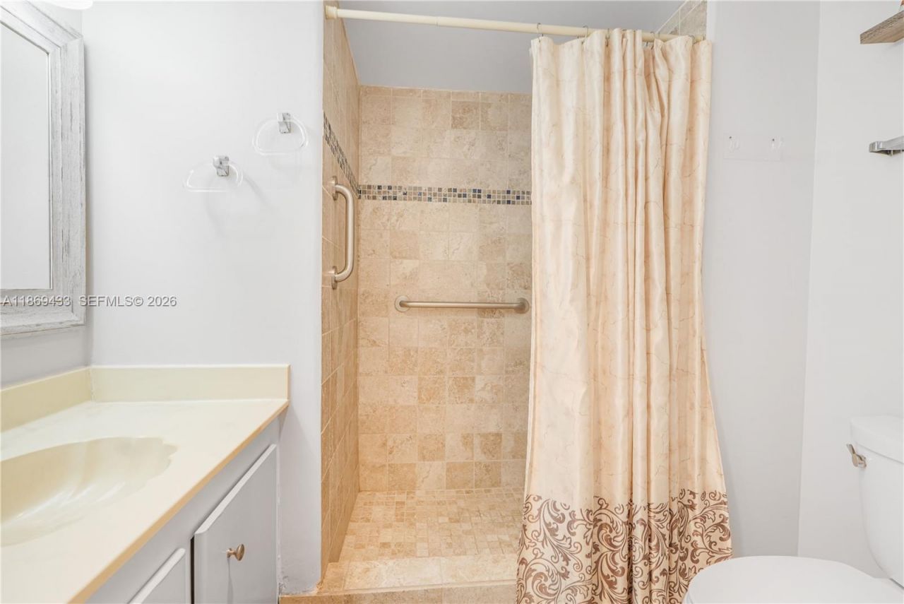 6100 NW 2nd Ave, Unit 423, Boca Raton, FL 33487 Photo