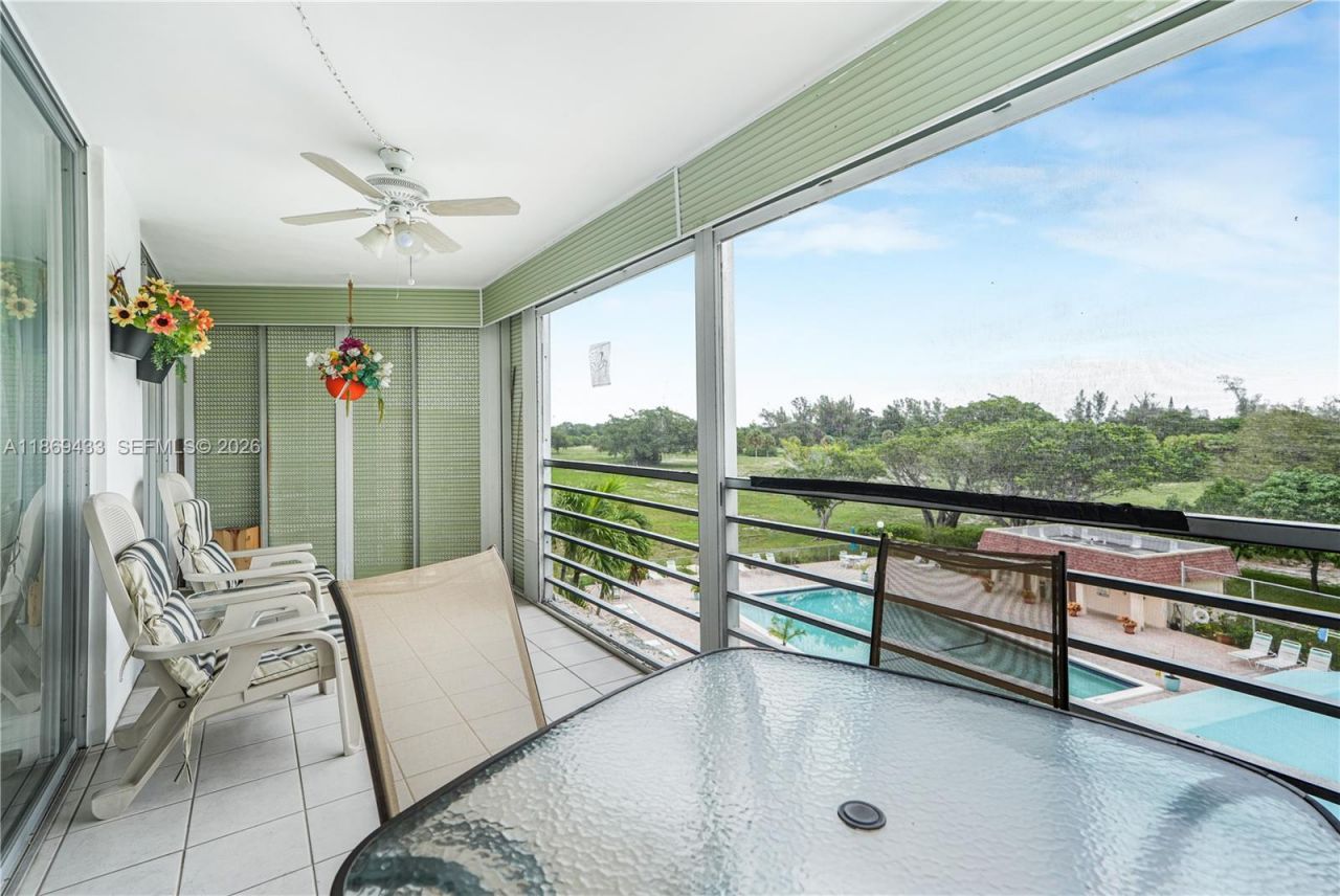 6100 NW 2nd Ave, Unit 423, Boca Raton, FL 33487 Photo