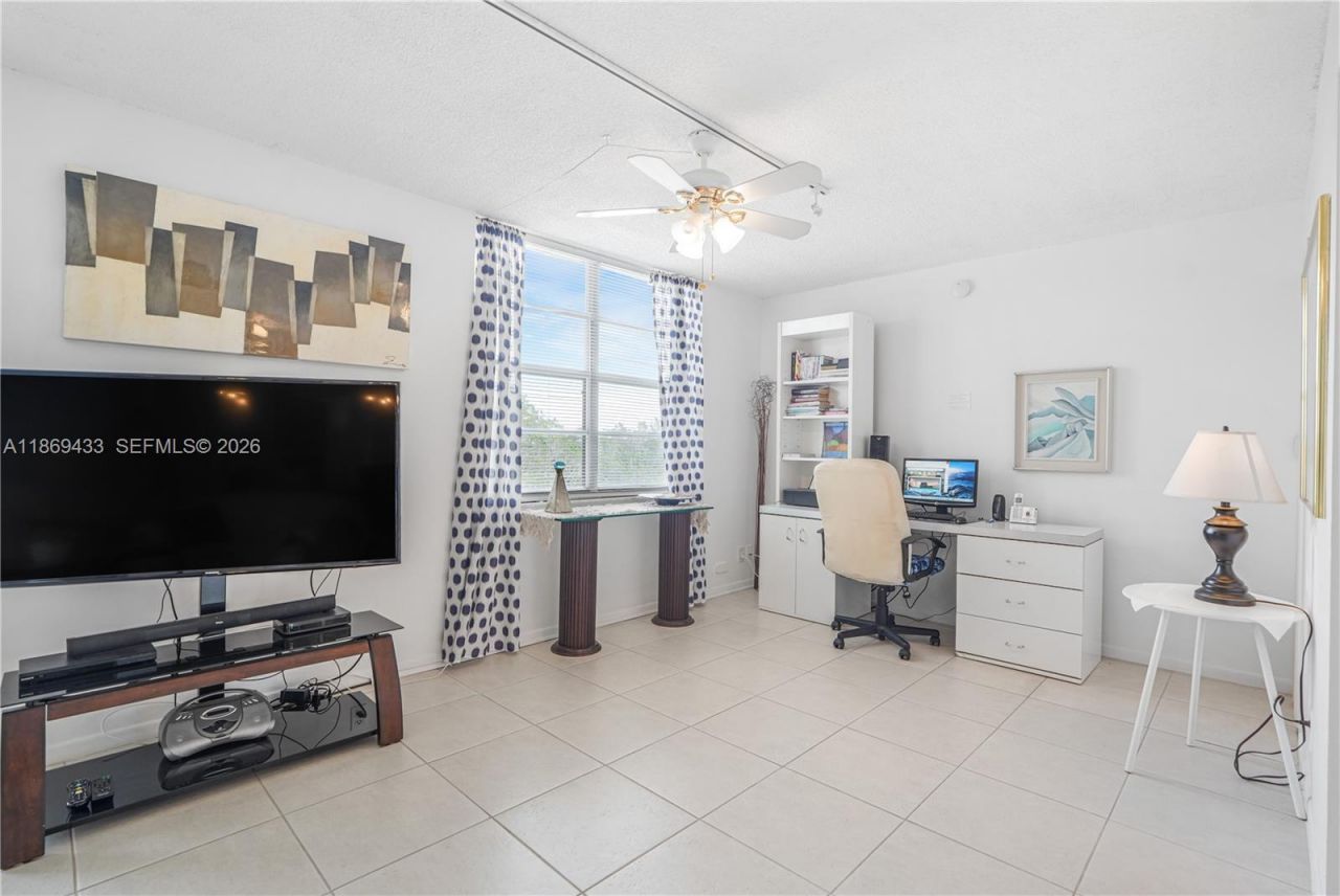 6100 NW 2nd Ave, Unit 423, Boca Raton, FL 33487 Photo