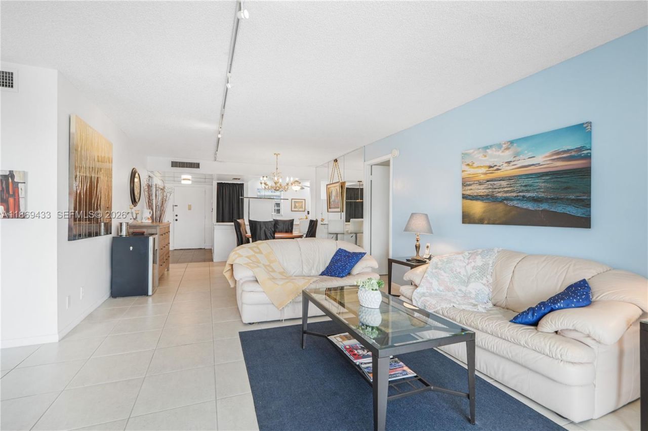 6100 NW 2nd Ave, Unit 423, Boca Raton, FL 33487 Photo