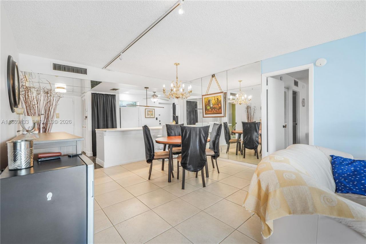 6100 NW 2nd Ave, Unit 423, Boca Raton, FL 33487 Photo