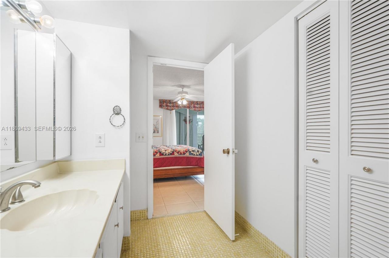 6100 NW 2nd Ave, Unit 423, Boca Raton, FL 33487 Photo