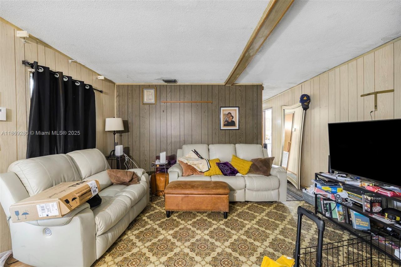 4510 NW 33rd Ave, Miami, FL 33142 Photo