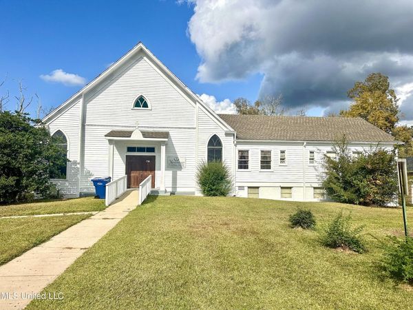 504 Main Street, Woodville, MS 39669