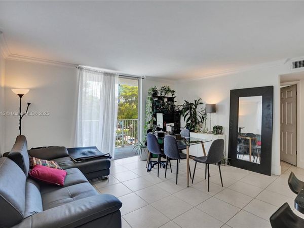 1801 S Treasure Dr, Unit 329, North Bay Village, FL 33141