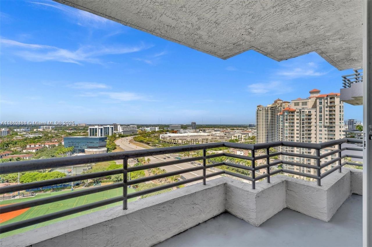 3300 NE 191st St, Unit LP04, Aventura, FL 33180 Photo