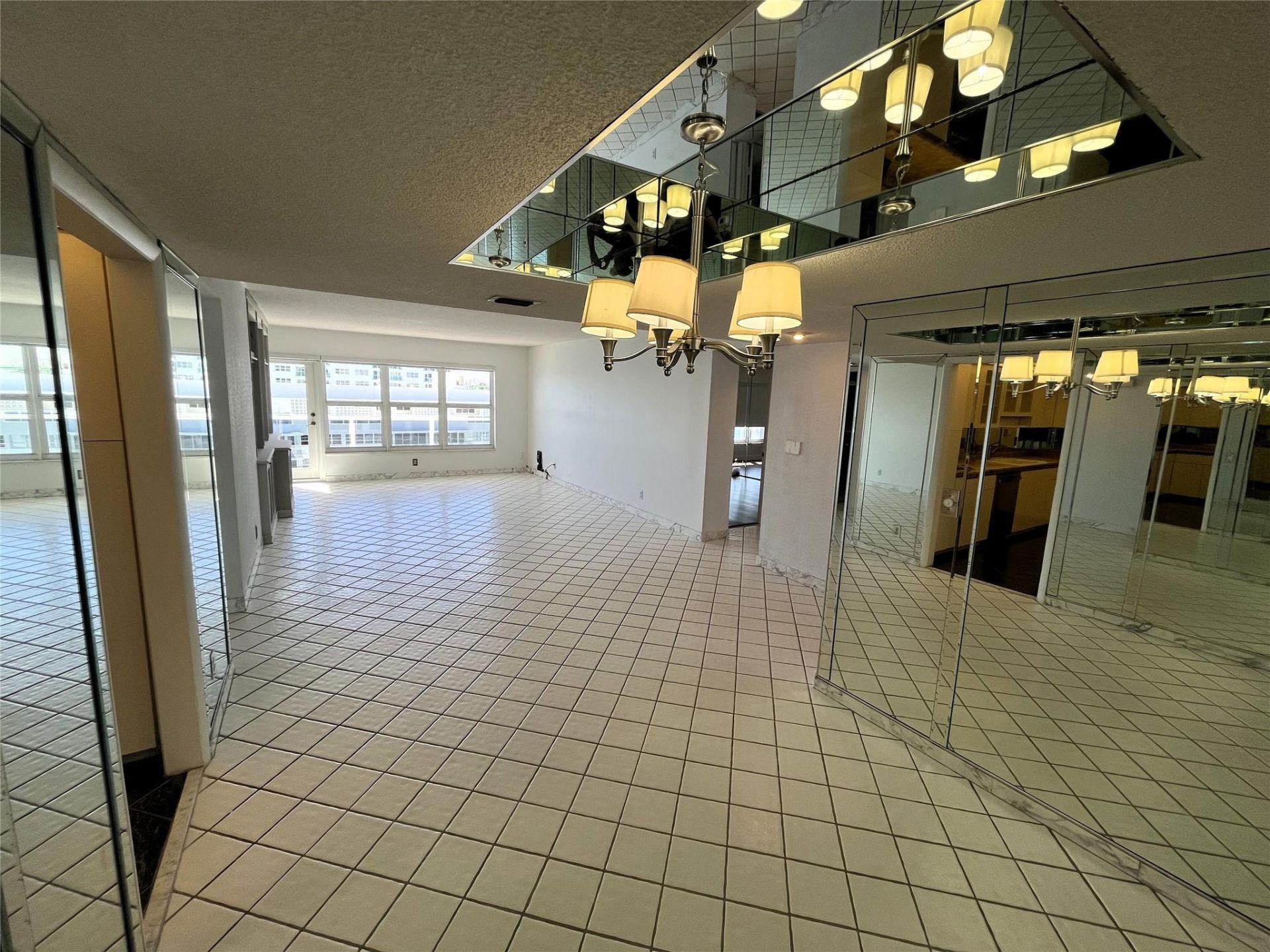 3500 Galt Ocean Drive, Unit 1802, Fort Lauderdale, FL 33308 Photo