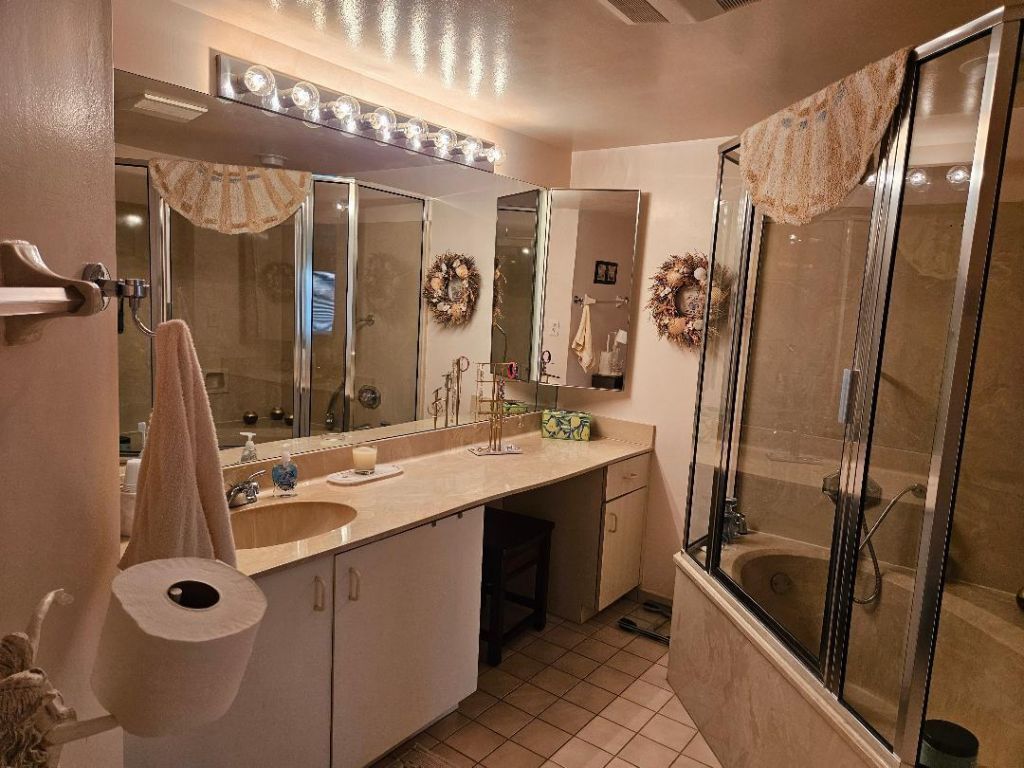 6070 SE Martinique Drive, Unit 103, Stuart, FL 34997 Photo