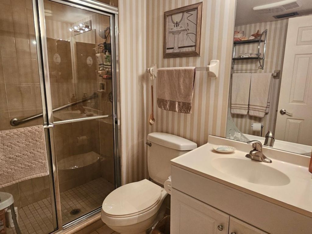 6070 SE Martinique Drive, Unit 103, Stuart, FL 34997 Photo