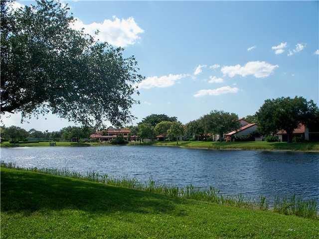 6070 SE Martinique Drive, Unit 103, Stuart, FL 34997 Photo