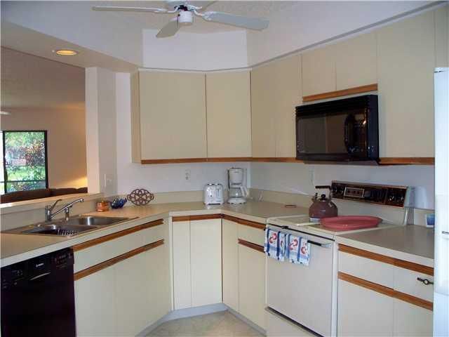 6070 SE Martinique Drive, Unit 103, Stuart, FL 34997 Photo