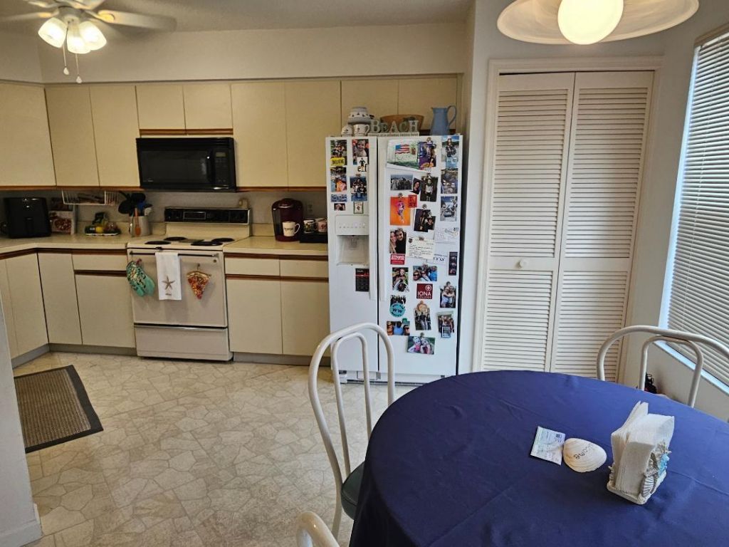 6070 SE Martinique Drive, Unit 103, Stuart, FL 34997 Photo
