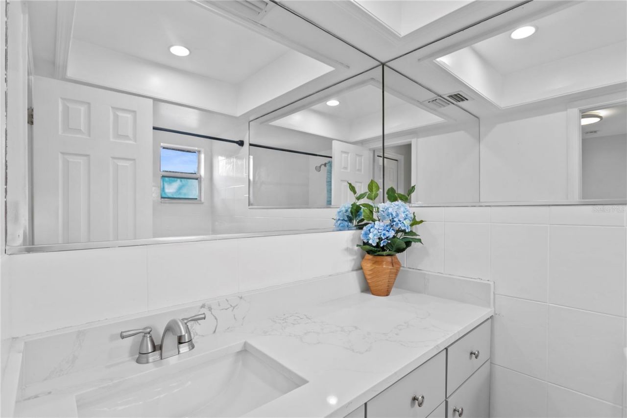 8412 Flagstone Drive, Tampa, FL 33615 Photo
