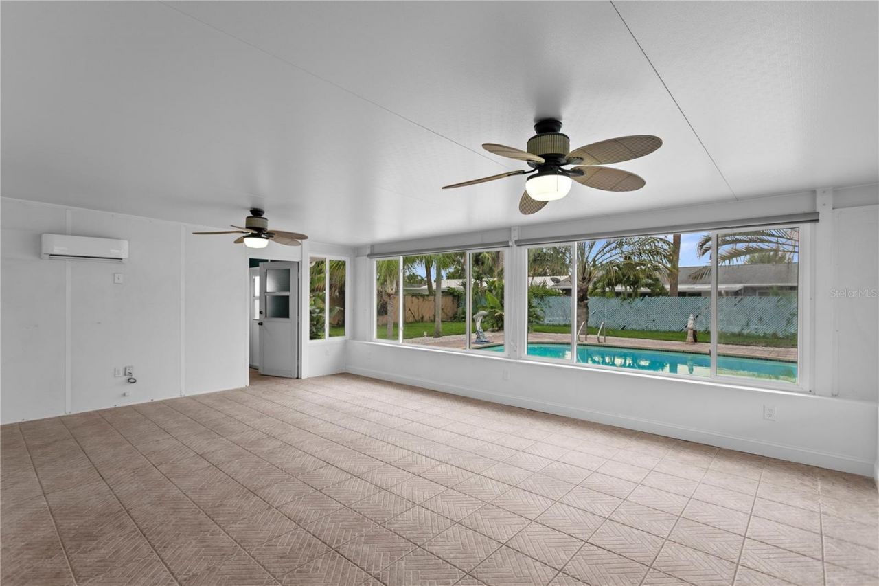 8412 Flagstone Drive, Tampa, FL 33615 Photo