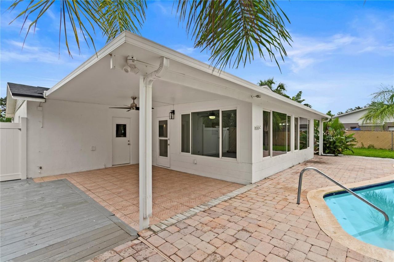 8412 Flagstone Drive, Tampa, FL 33615 Photo