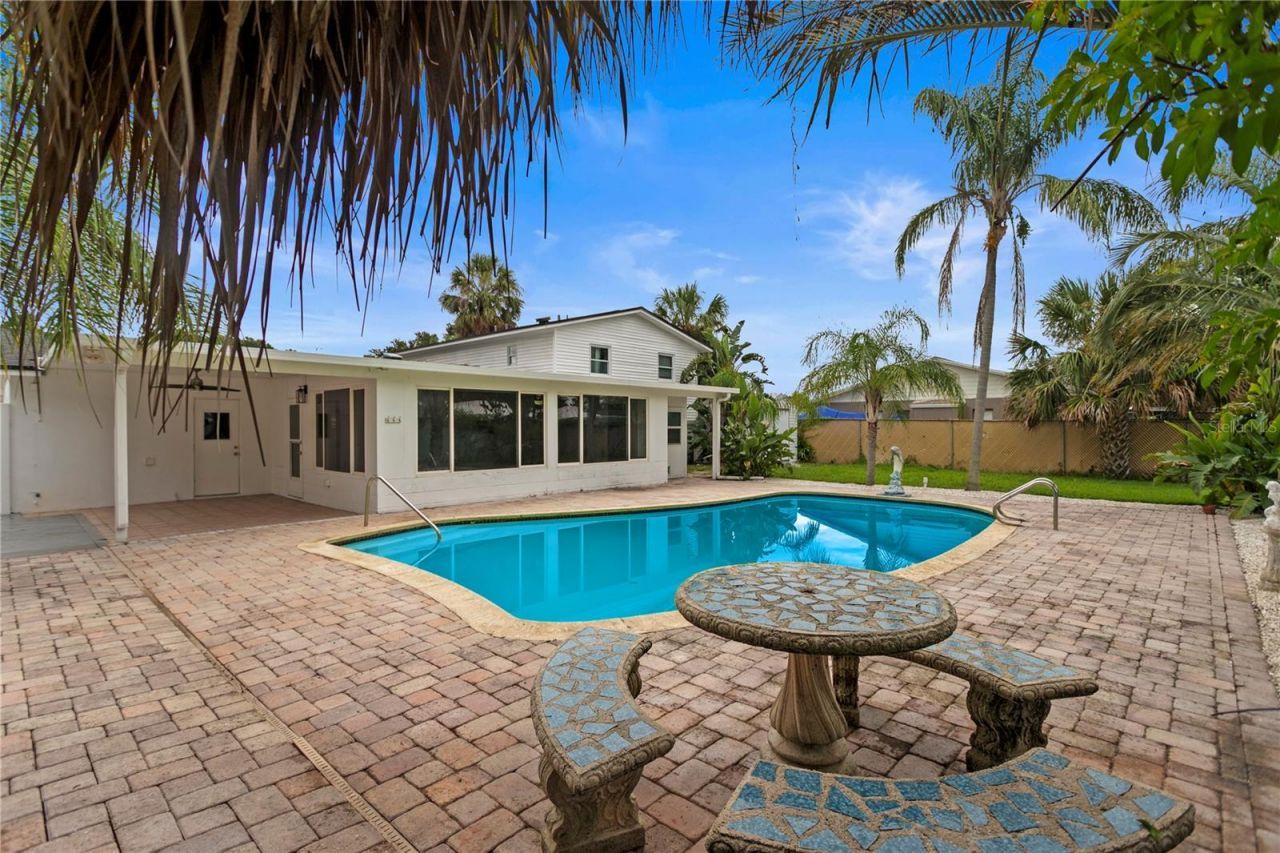 8412 Flagstone Drive, Tampa, FL 33615 Photo