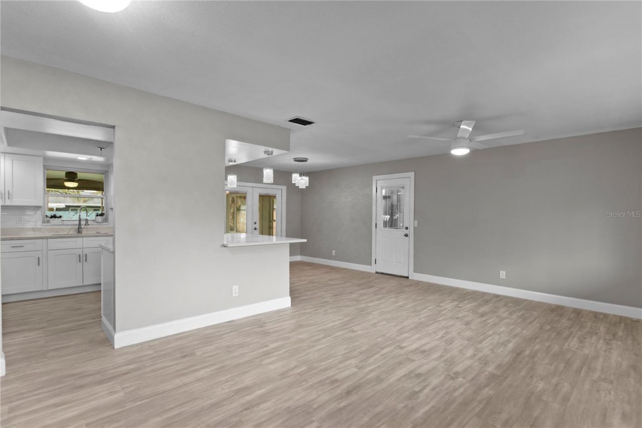 8412 Flagstone Drive, Tampa, FL 33615 Photo