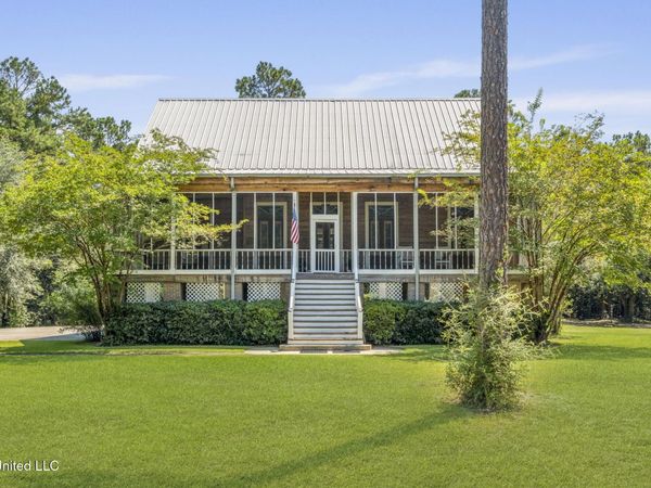 7711 Cuevas Town Road, Picayune, MS 39466