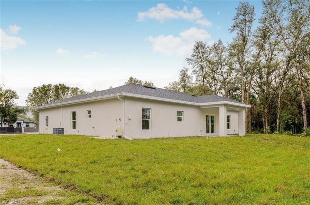 4387 70 Ave Ne, Naples, FL 34120 Photo