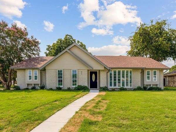 900 Lexington Drive, Plano, TX 75075